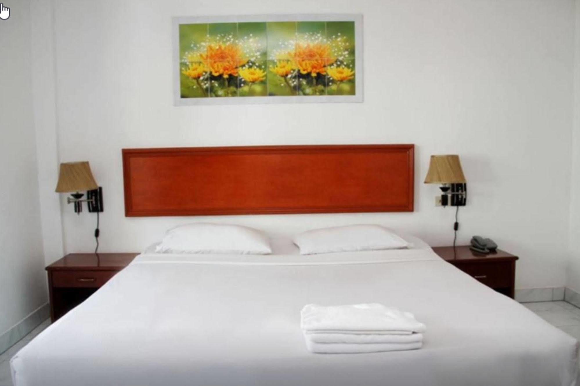 Welcome Inn Hotel @ Karon Beach. Single Room From Only 500 Baht Phuket Luaran gambar